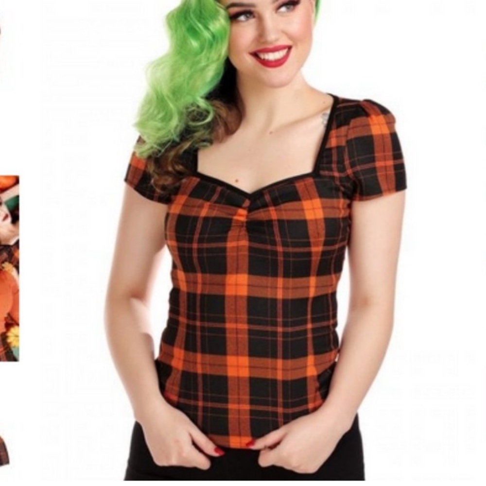 Collectif 4X pumpkin plaid Top